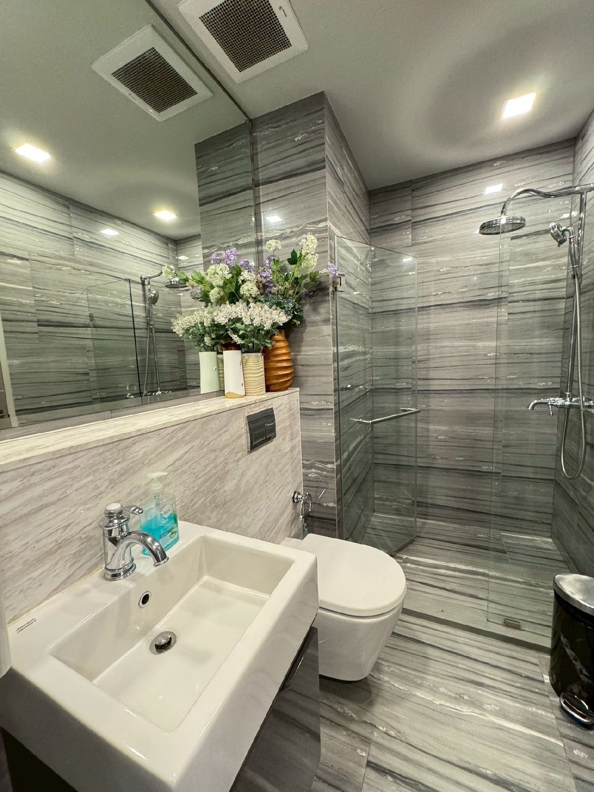 Ashton Residence 41 - Pet-Friendly Condo Near BTS Phrom Phong