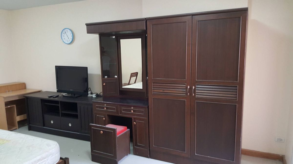 City Home Ratchada Studio Apartment
