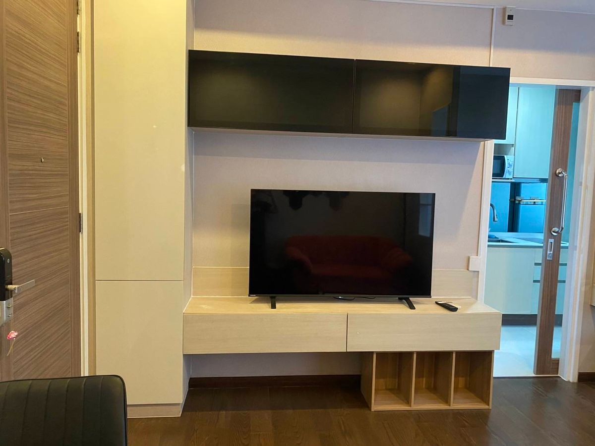 Studio Condo near MRT Petchburi, Fully Furnished