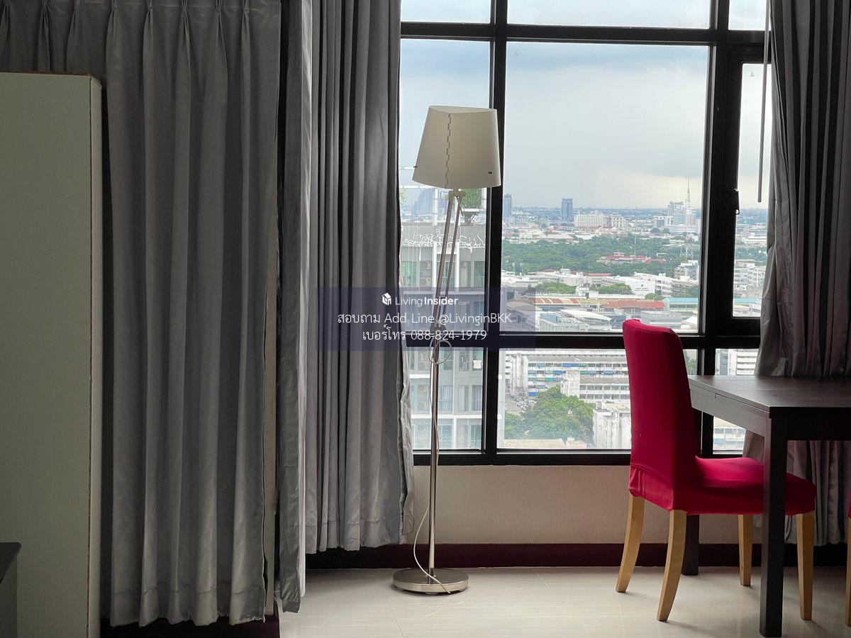 Studio Apartment near BTS Phayathai Station, Fully Furnished
