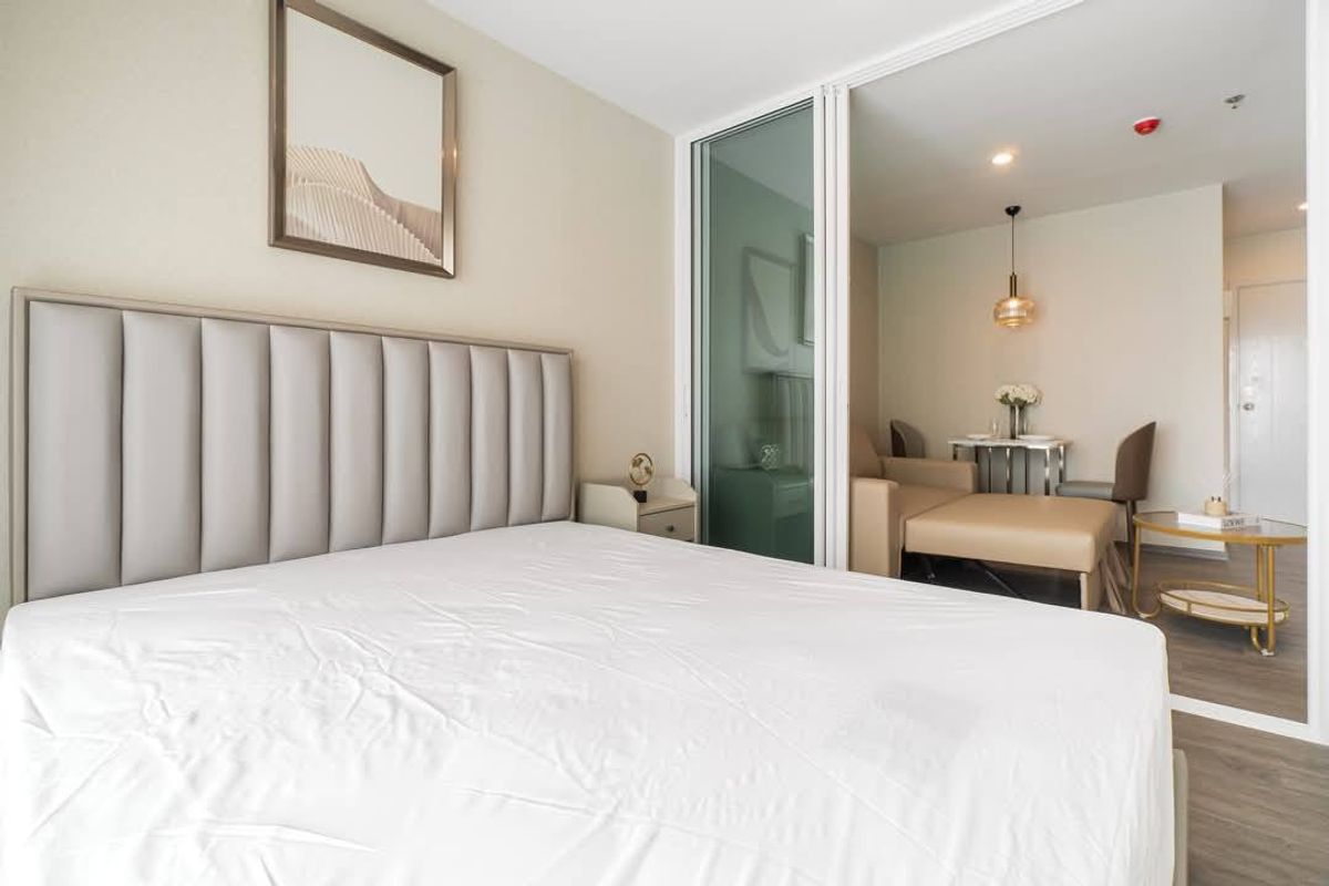 Regent Home Bangna: Compact 1-Bedroom Near BTS with Full Furnishings