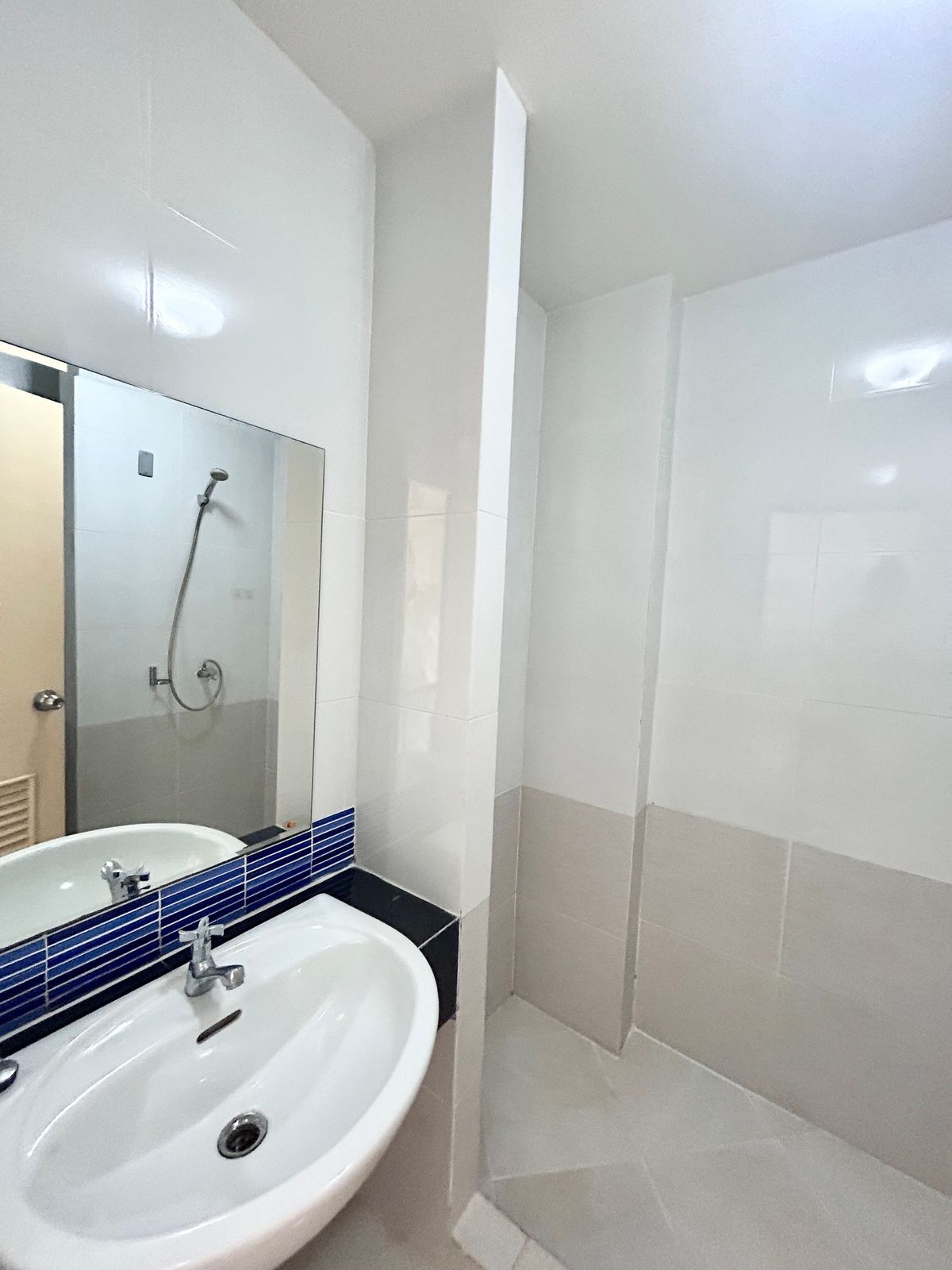 B Condo Bangna - Студія зі свіжим ремонтом