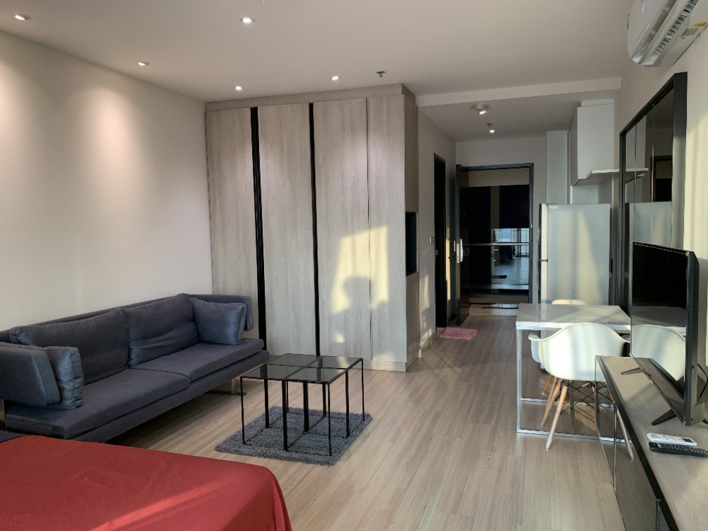 Sky Walk Condo Studio near BTS Phra Khanong