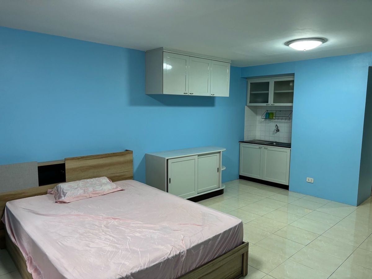Condo for Rent at Sriwara Garden Condominium - Convenient Location