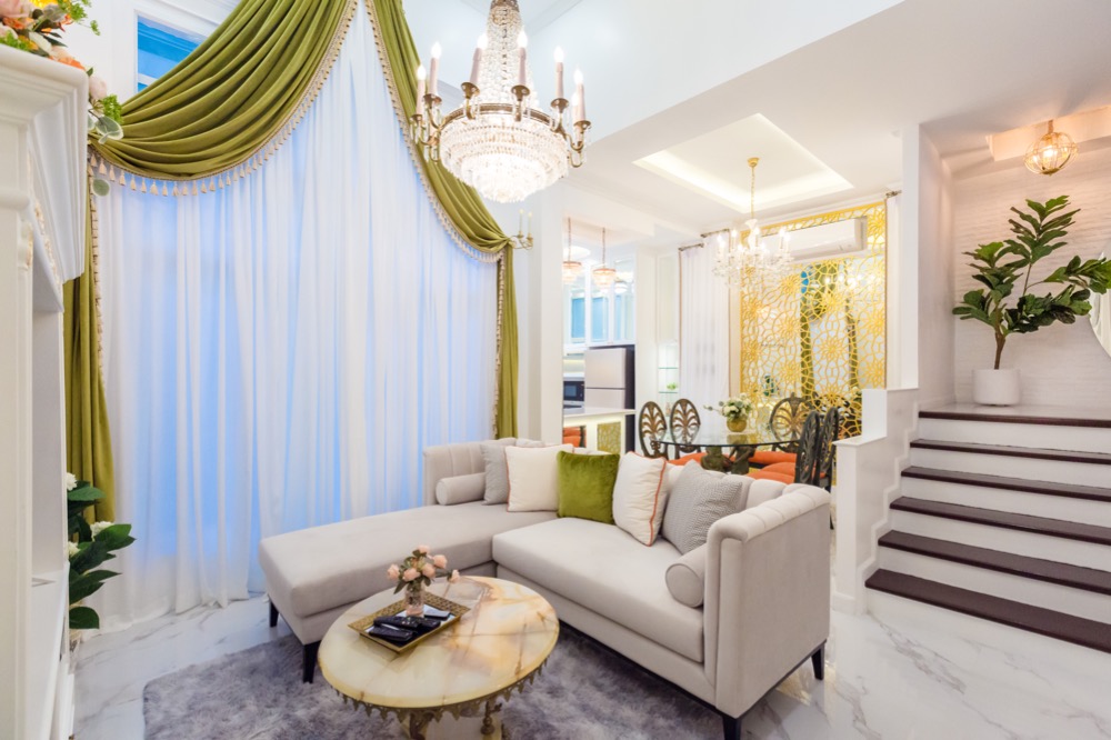 Spacious 4-Story Townhome in Prime Location with Multiple Amenities