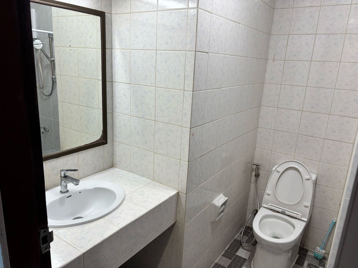 Condo for Rent at Sriwara Garden Condominium - Convenient Location