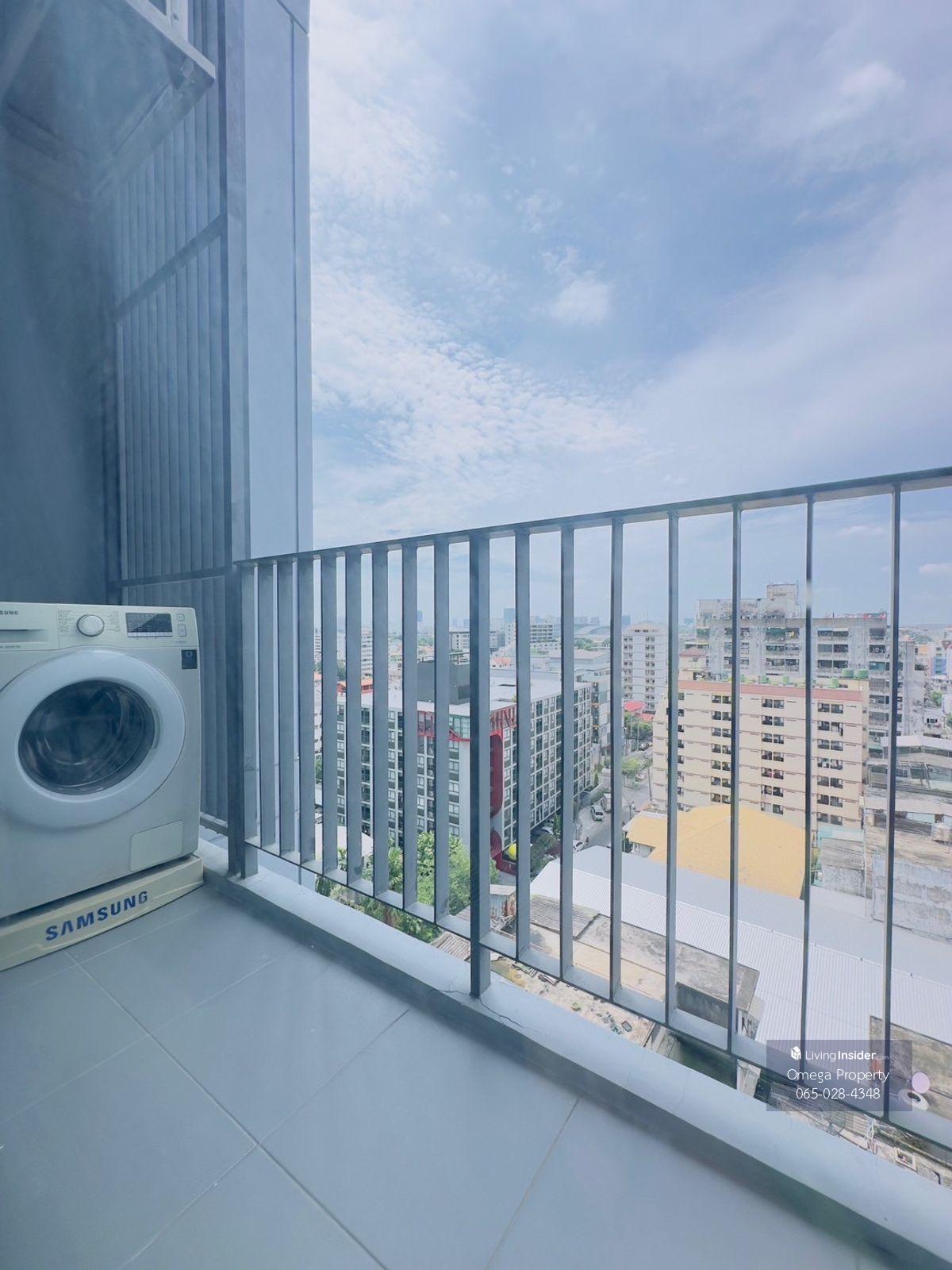 The Reserve Phahol - Pradipat 1 Bedroom Duplex Near BTS Saphan Khwat