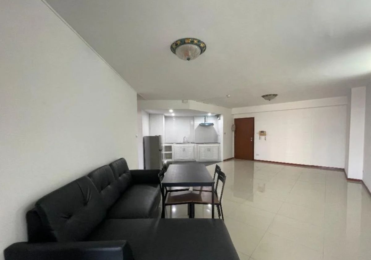 3-Bedroom Apartment with Modern Amenities