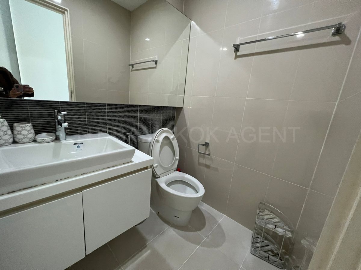 Modern Compact Studio Apartment with City View