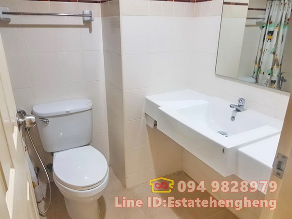 Fully Furnished Studio at Lumpini Ratchada-Thapra with Pool View