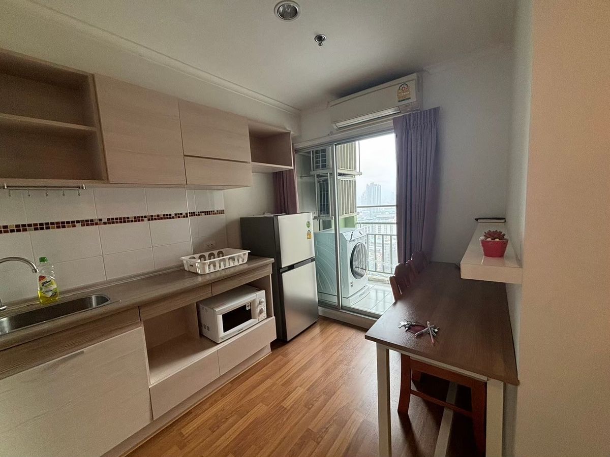 Lumpiny Place Rama 4-Kluai Namthai: Compact 1-Bedroom Apartment