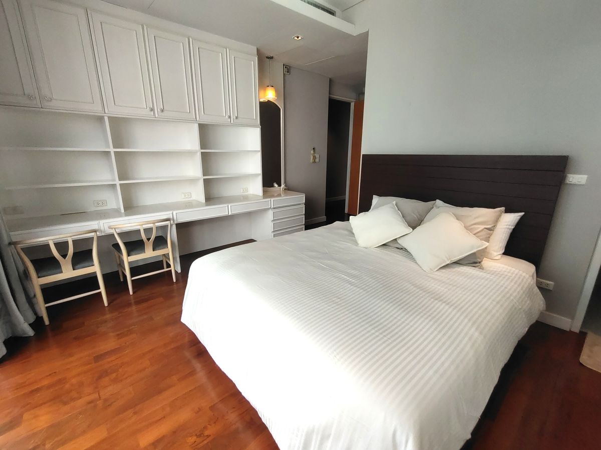 Luxury 3 Bedroom Condo in Sukhumvit, Prime Location