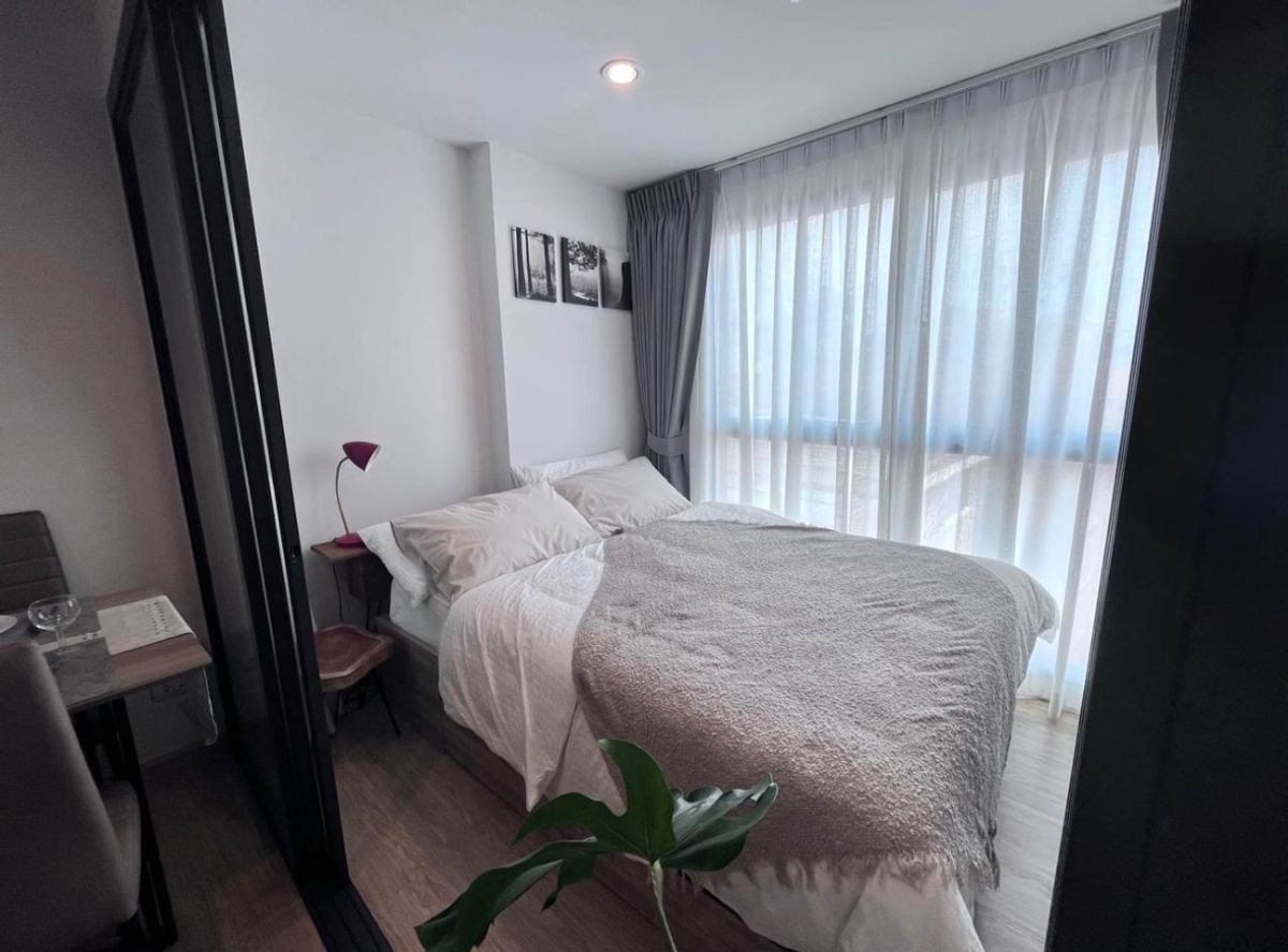 Life Asoke-Rama 9 - 2 Bed Condo near MRT Phra Ram 9