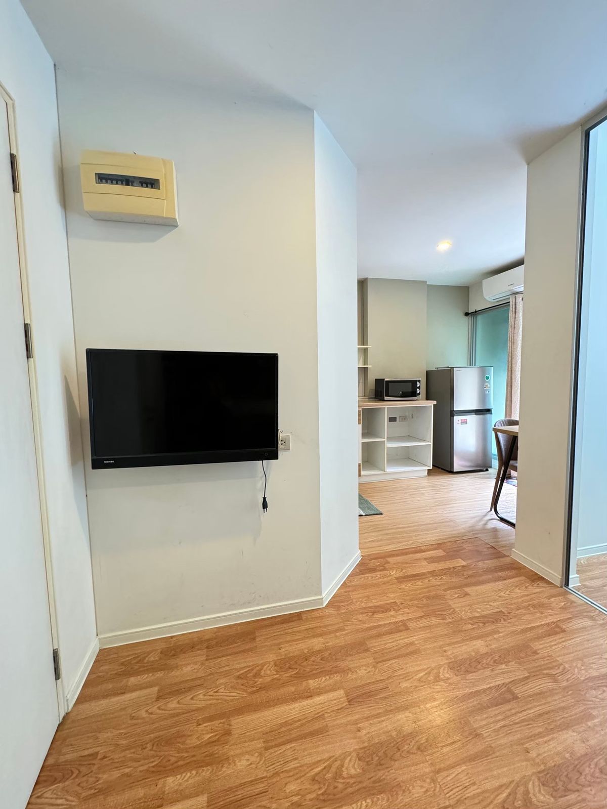Convenient Condo Near Electric Train with Furniture