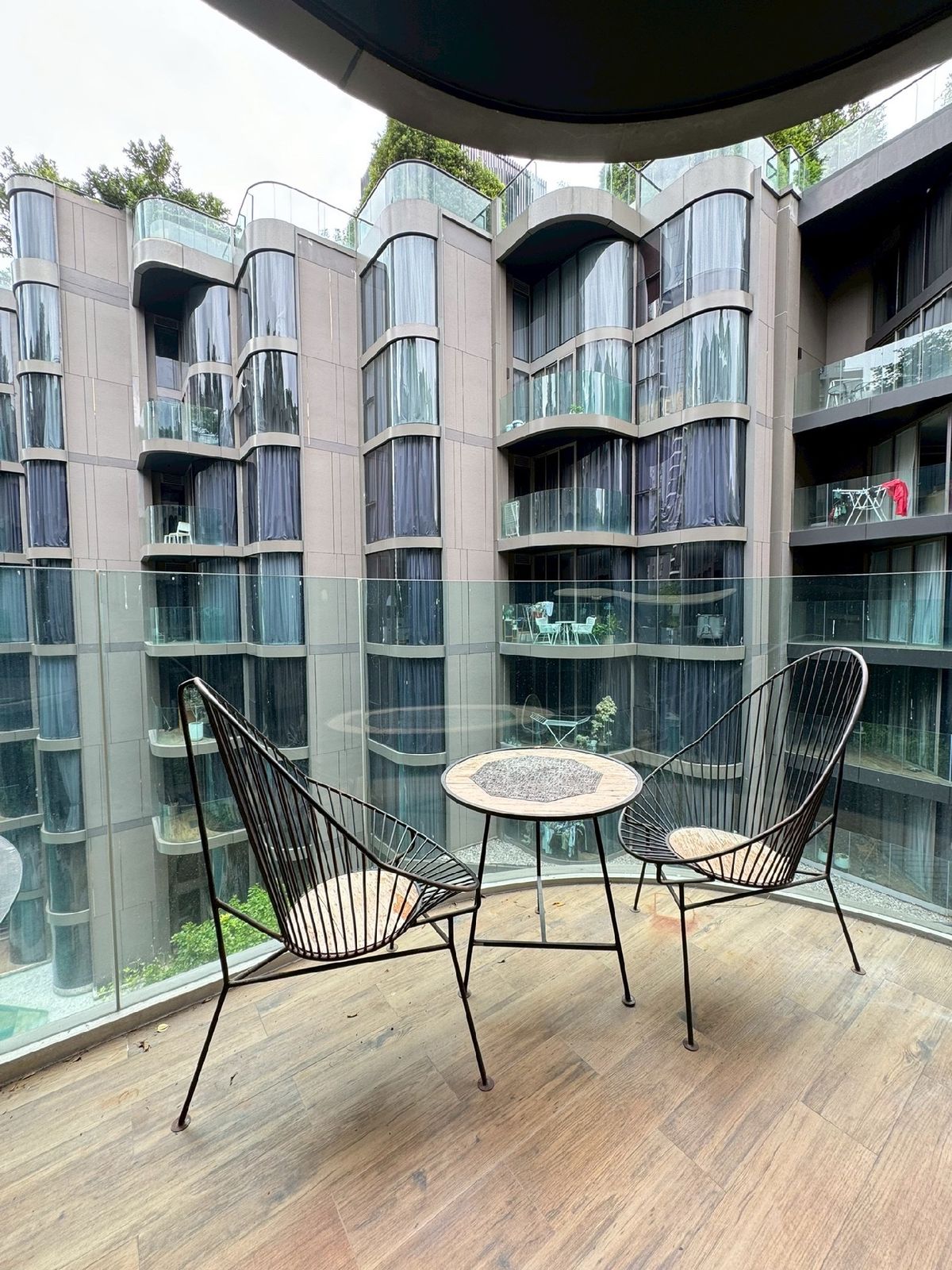 Ashton Residence 41 - Pet-Friendly Condo Near BTS Phrom Phong