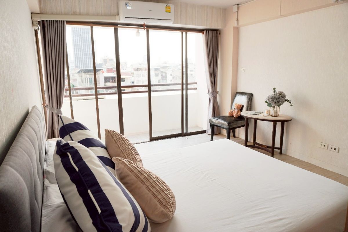 Ratchathewi Ville - Downtown Bangkok Apartment Near BTS Phaya Thai