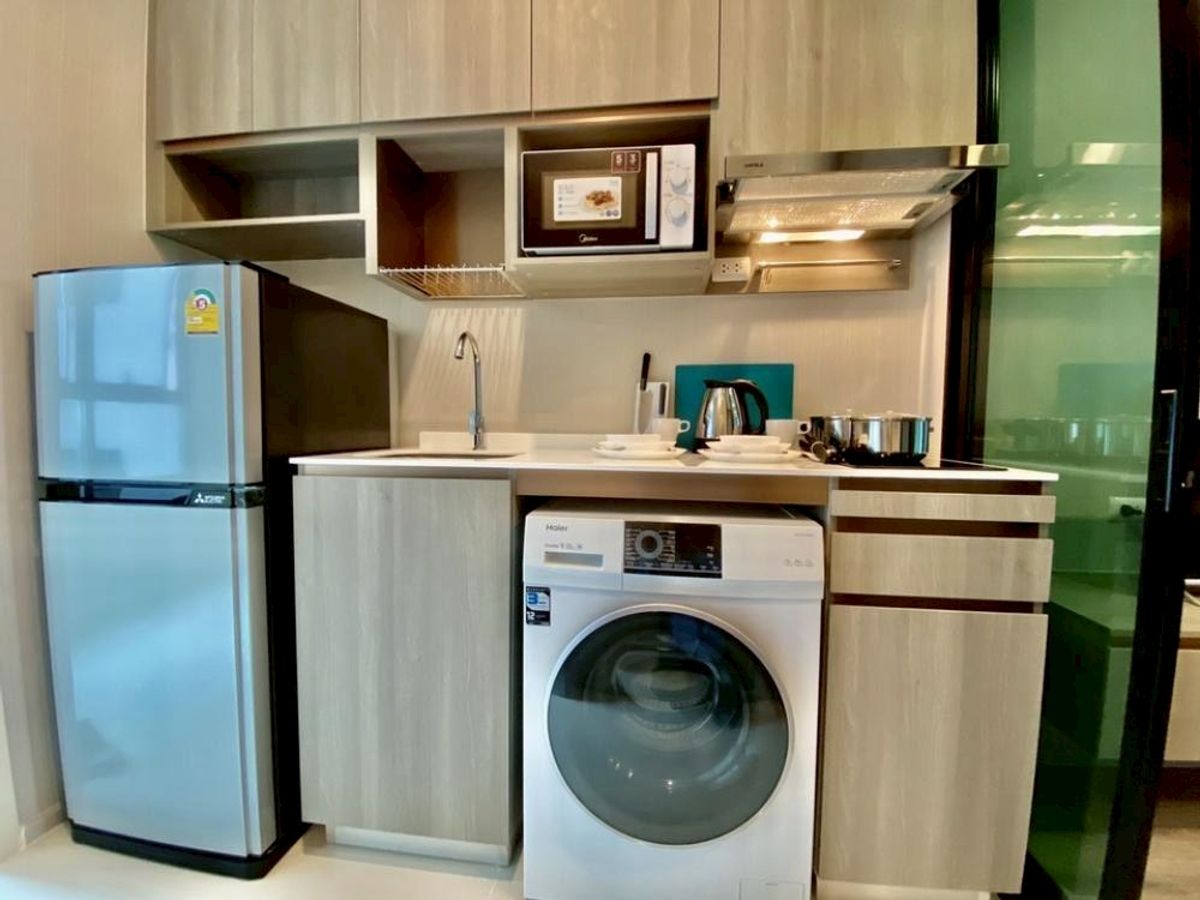 1 Bedroom Condo at Knightsbridge Collage Ramkhamhaeng, Near MRT Hua Mak