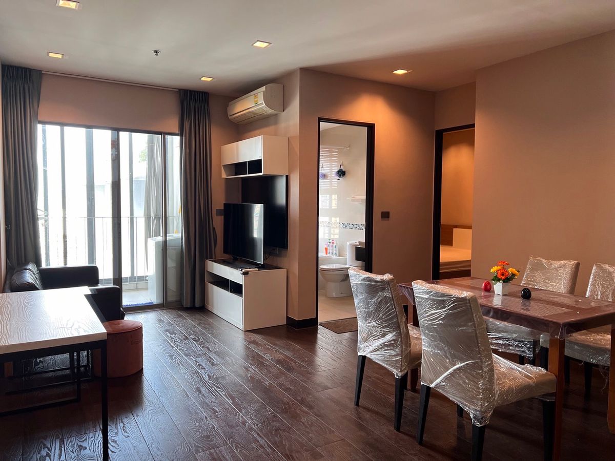 Spacious Condo with City View, Fully Furnished