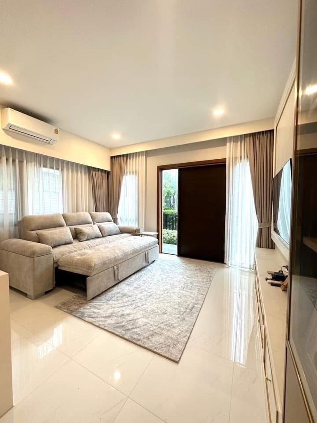 Spacious 4-Bedroom House near Mega Bangna with Luxury Amenities