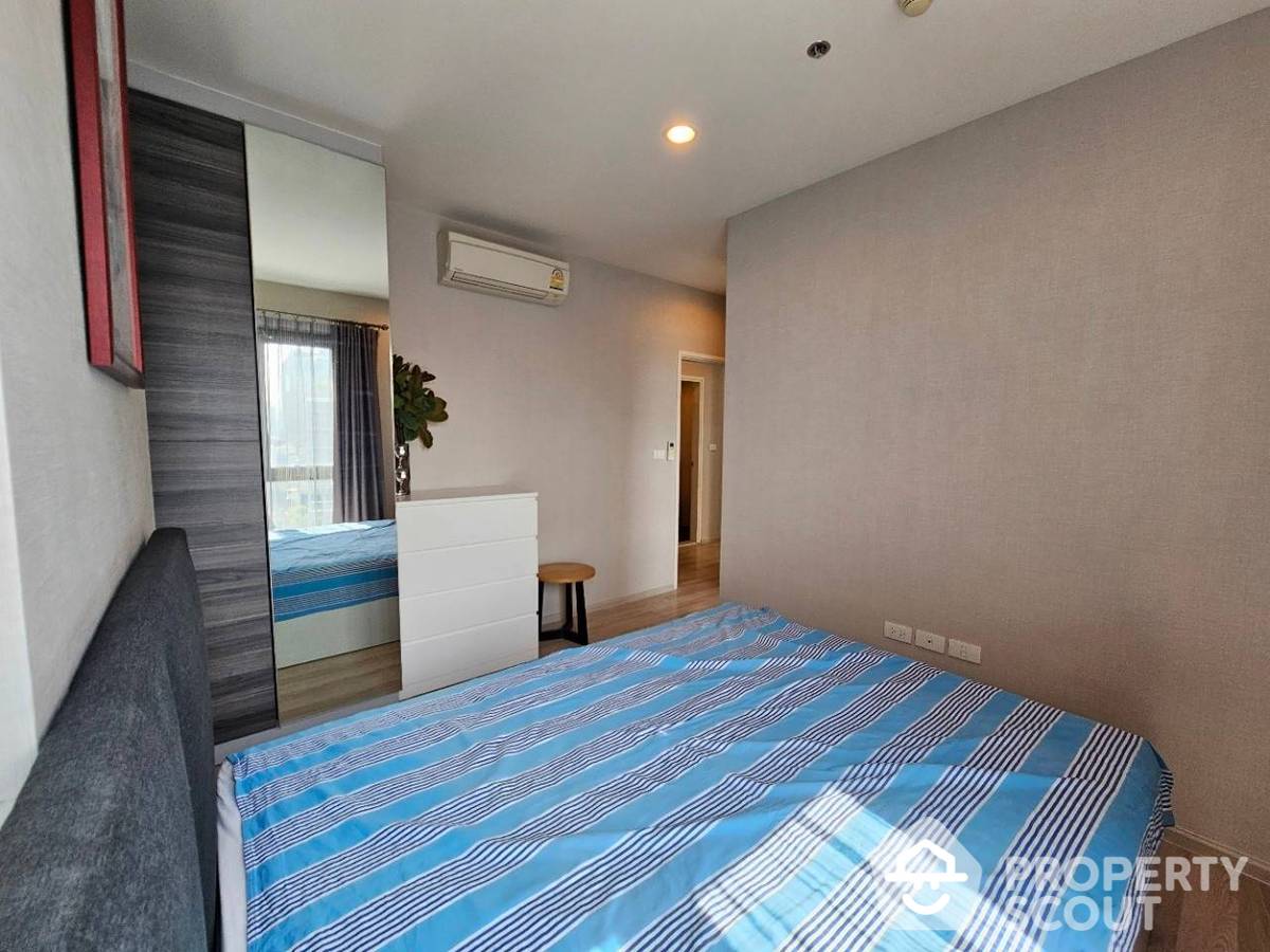 Fully Furnished 2-Bedroom Condo near MRT Huai Khwang