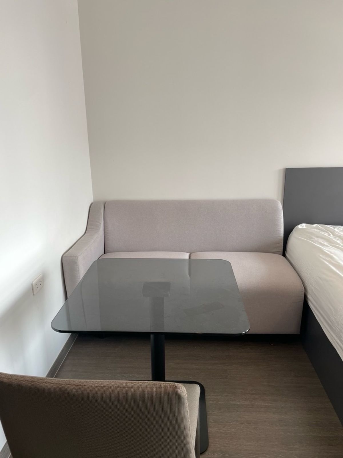 Compact Studio Apartment in Urban Setting