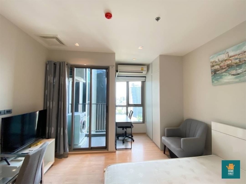Studio apartment at Whizdom Station Ratchada-Tha Phra, high floor, beautiful view