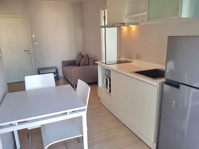 Fully Furnished 2-Bedroom Condo at Fuse Sense Bang Khae