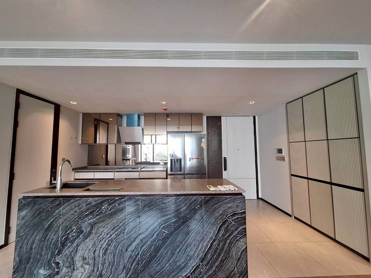 Spacious 3-Bedroom Condo at The Reserve 61 Hideaway with Pool View