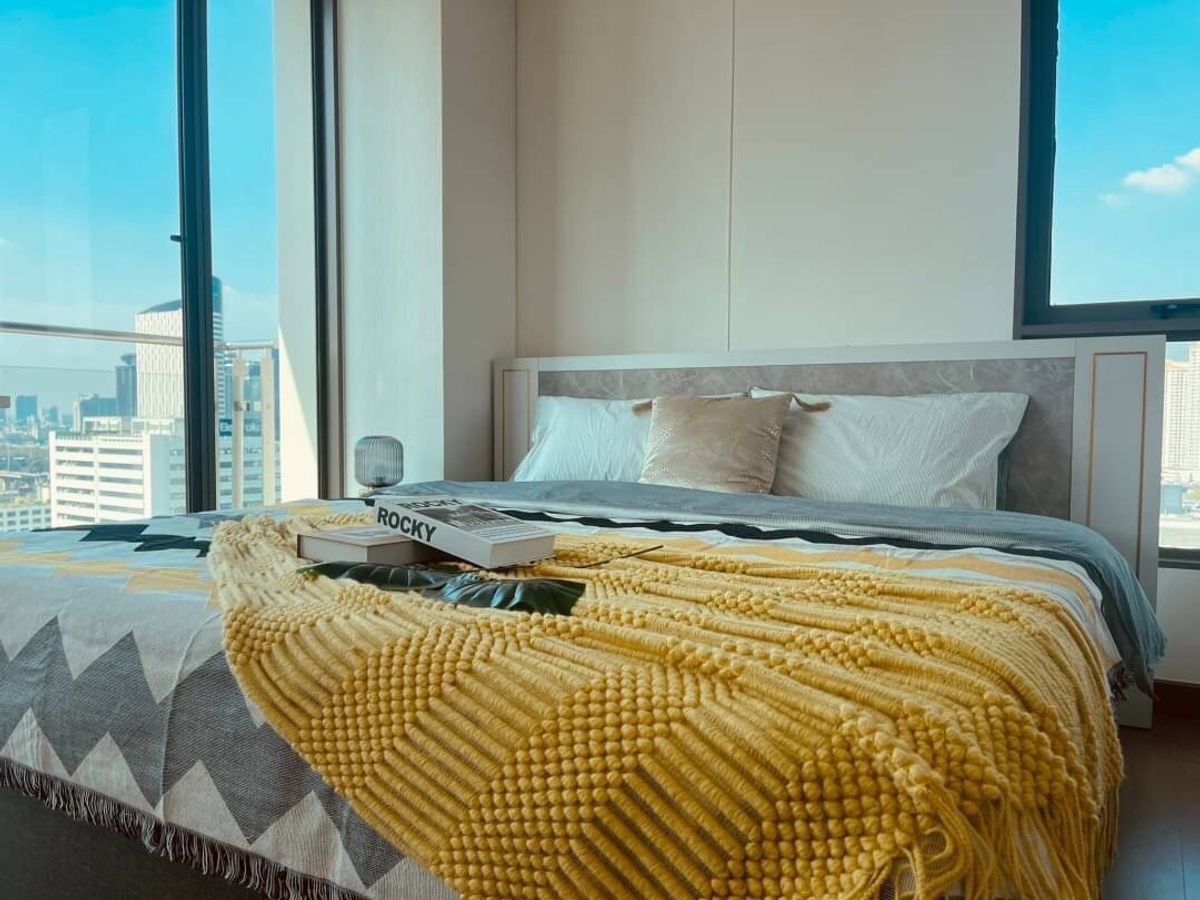 Stylish 2-Bedroom Apartment with City View