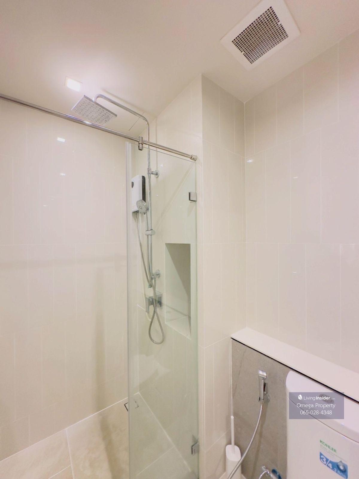 The Reserve Phahol - Pradipat 1 Bedroom Duplex Near BTS Saphan Khwat