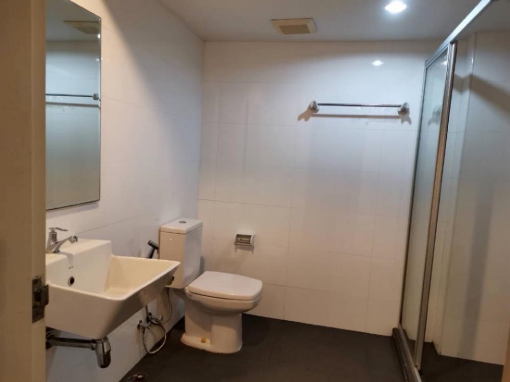 Affordable 2-Bedroom Condo with Modern Furnishings