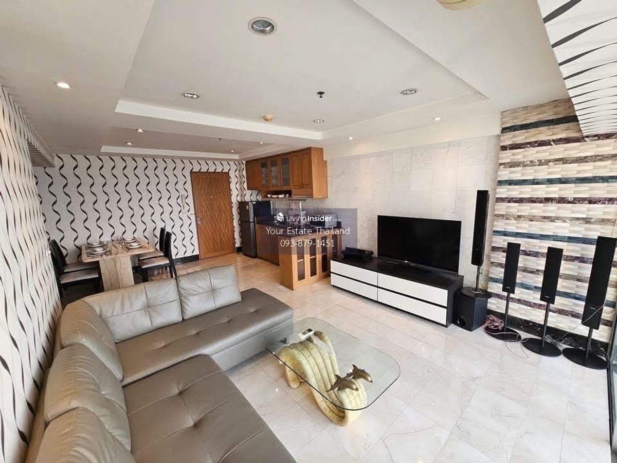 2 Bedroom Apartment with City and University Green Field View