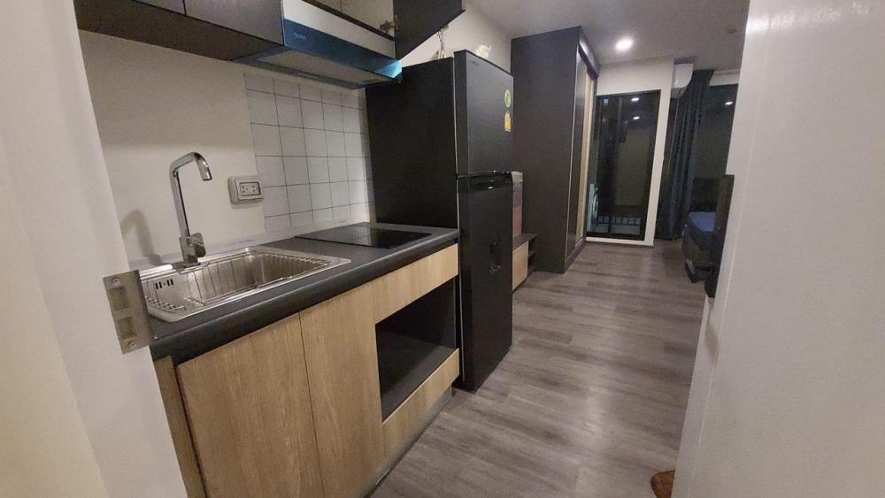 Brand New Flexi Sathon-Charoen Nakhon Rental Room