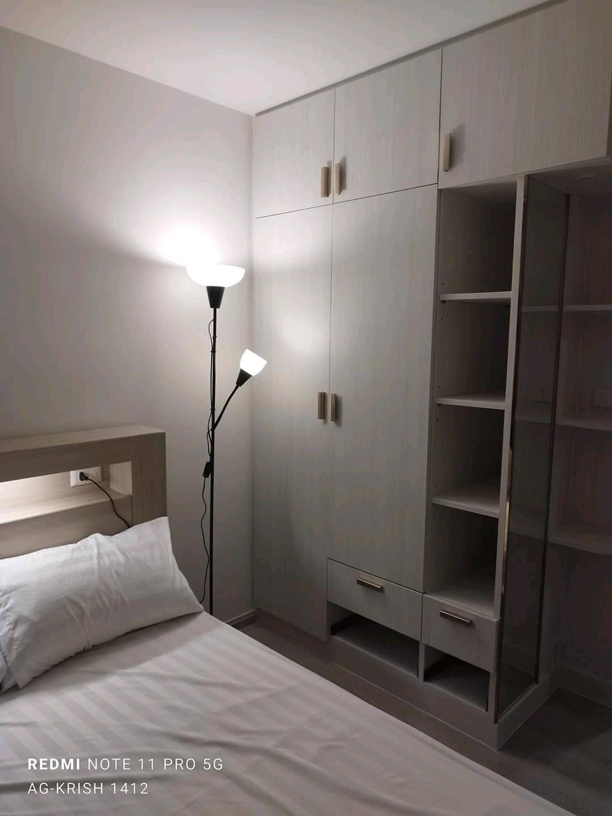Ideo CH70 Riverview - One Bedroom Plus Condo with River View