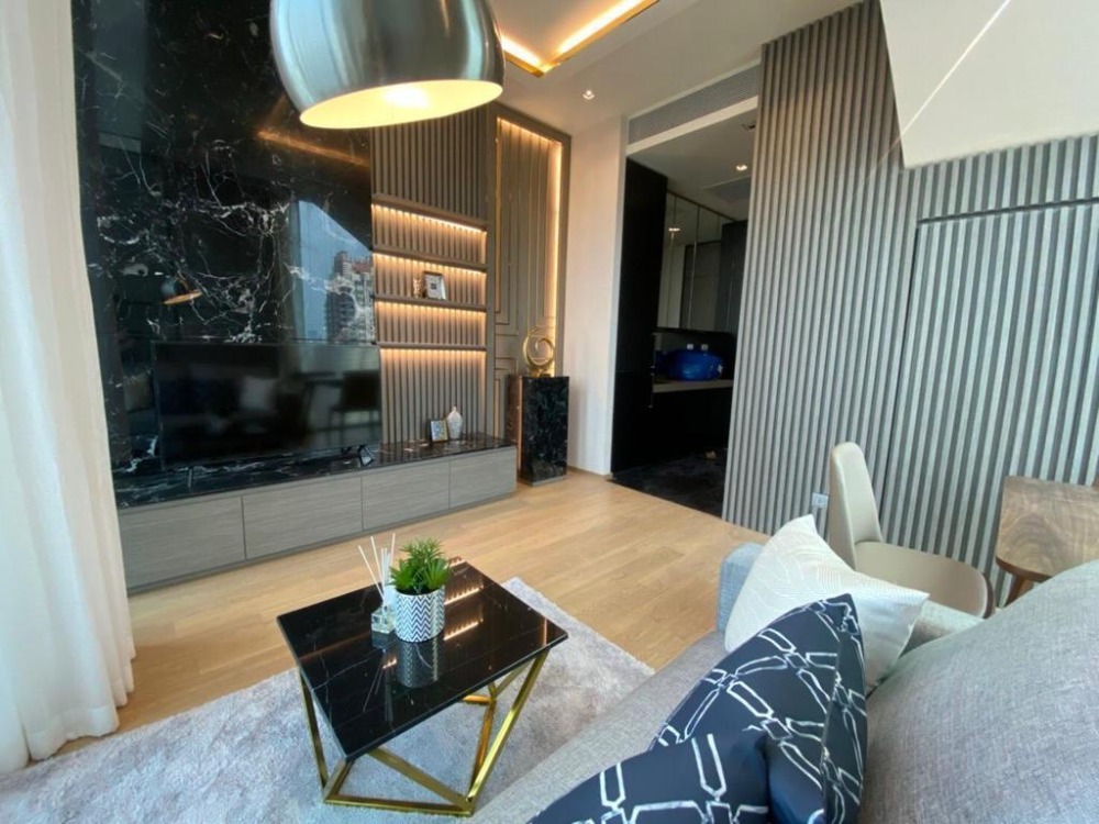 28 Chidlom 1Bed Duplex High Floor with Beautiful View