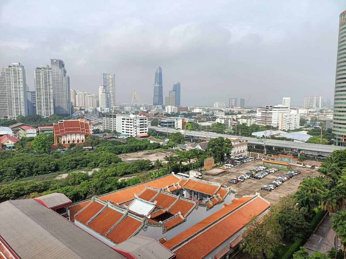 Lumpini Place Narathiwas - Chaophraya Studio Apartment