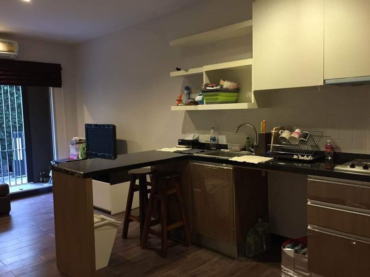 1 Bedroom Condo near BTS Phrom Phong - Fully Furnished
