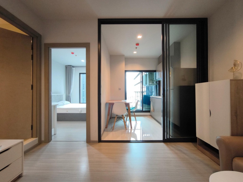1 Bedroom Condo near MRT Rama 9, 32 SQ.M, 19th Floor
