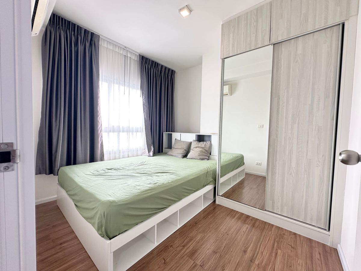 Corner 2-Bedroom Condo near BTS Phraeksa, Fully Furnished