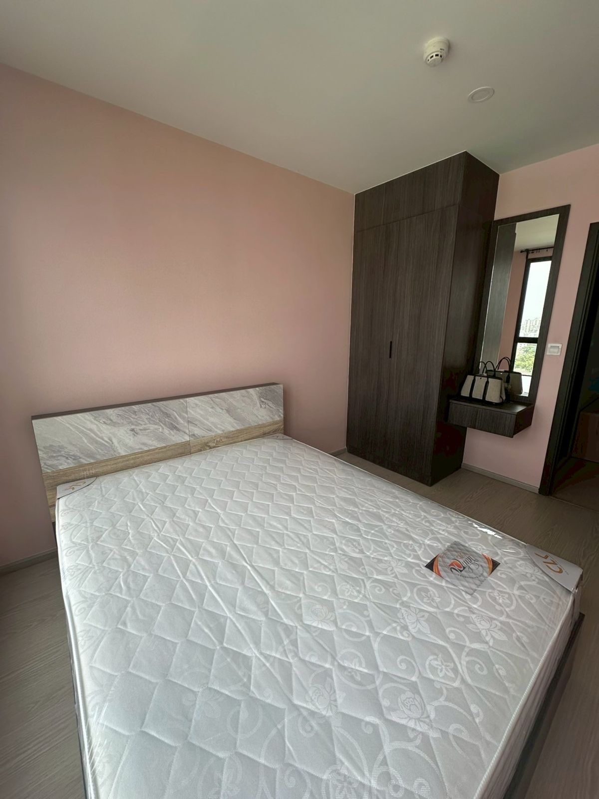 Elio Del Nest - Fully Furnished 1 Bedroom Apartment