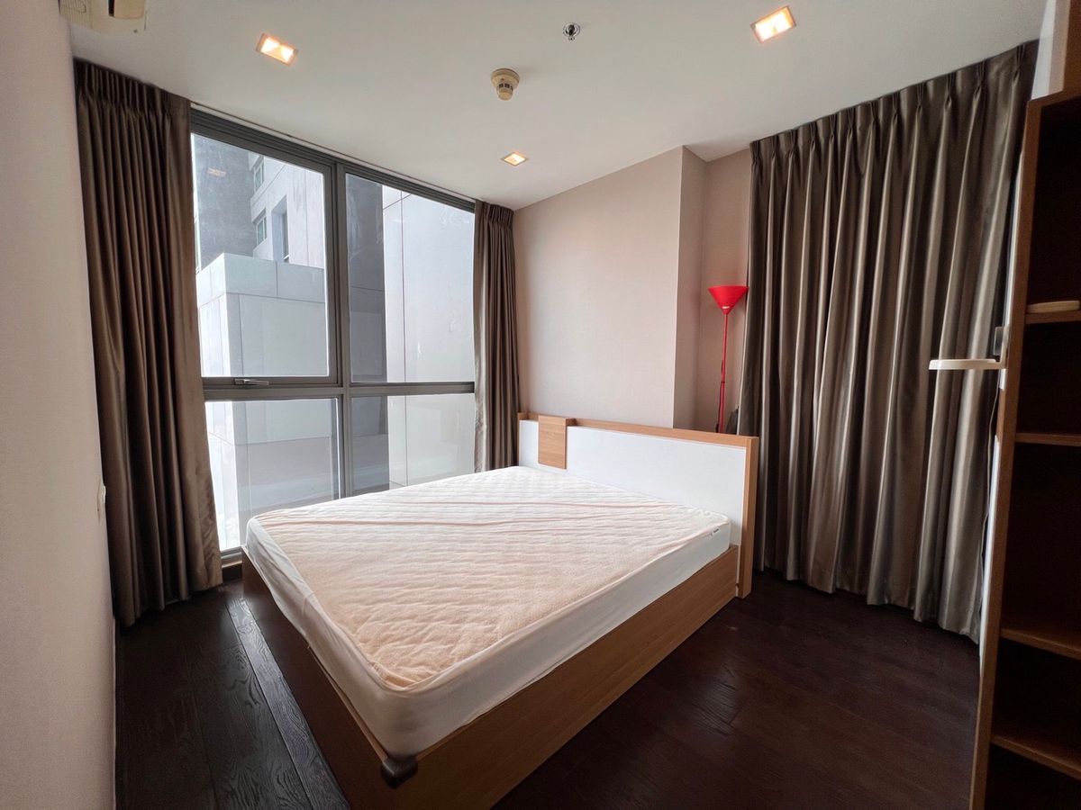 Spacious Condo with City View, Fully Furnished