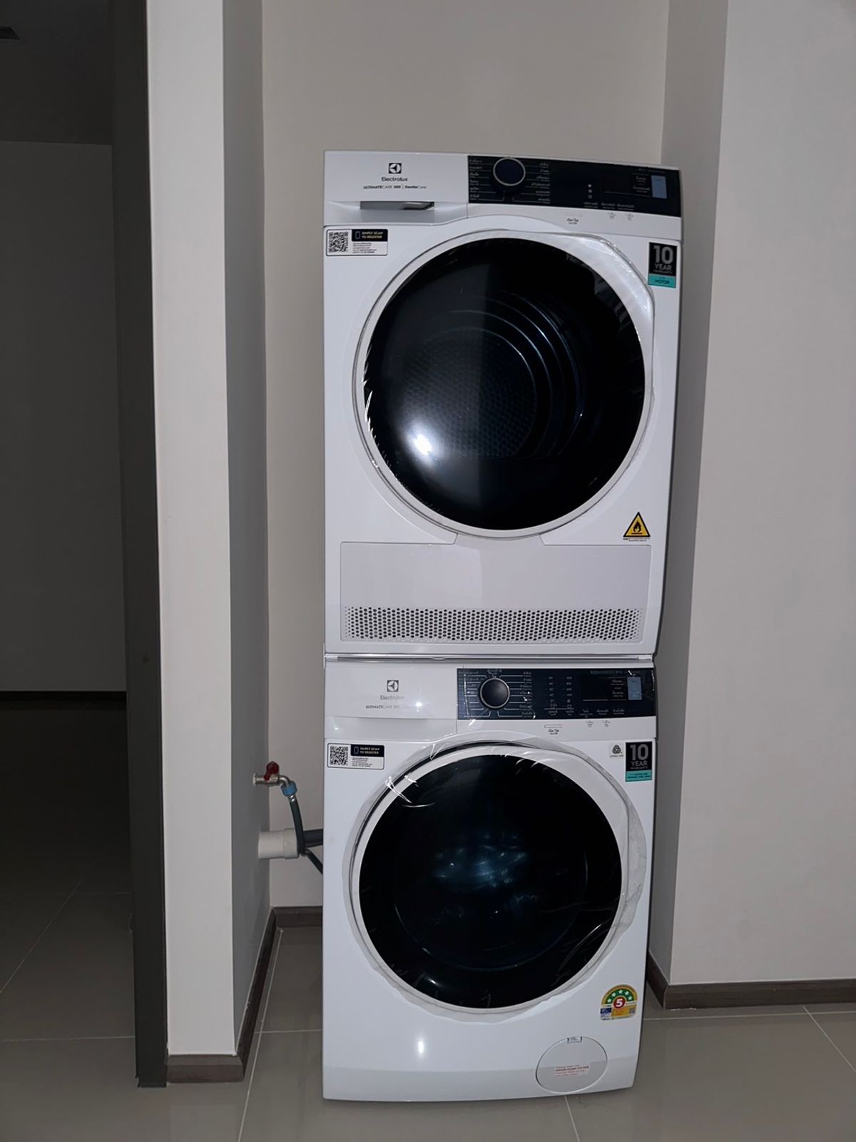 Luxury 2-Bedroom Condo with City View, Fully Furnished