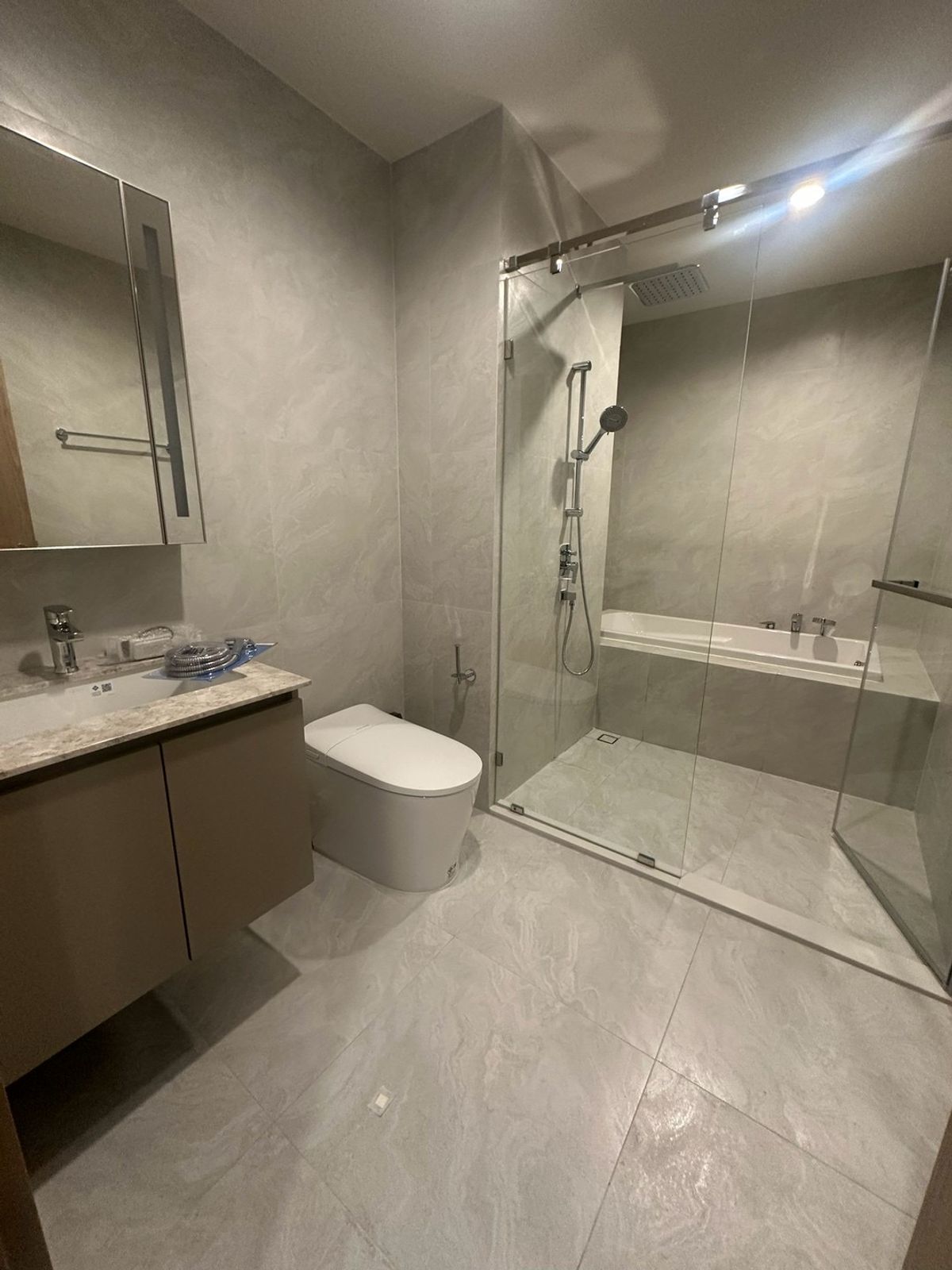 Cat-Friendly 2-Bedroom Condo with Spacious Layout