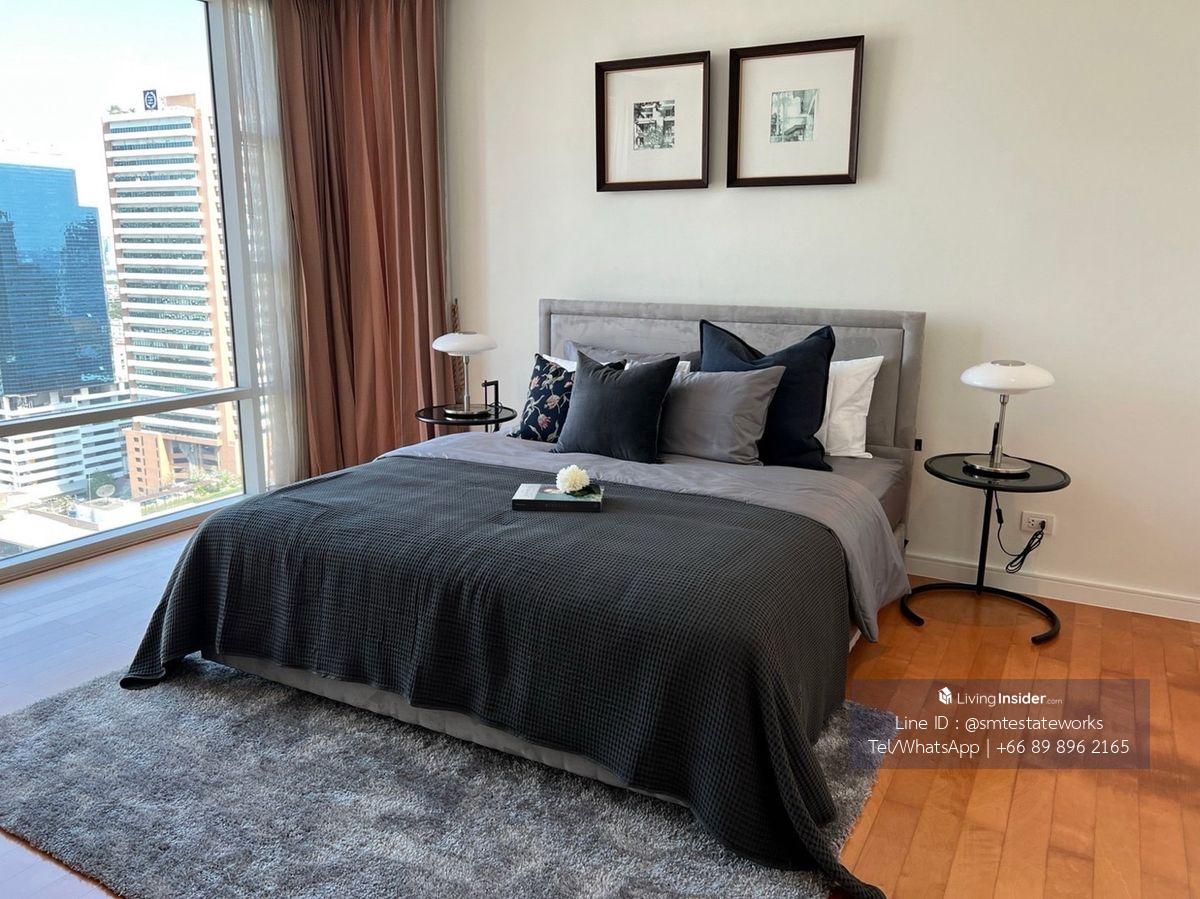 Pet Friendly Condo Near BTS Ekkamai - Fully Furnished 2 Bedroom