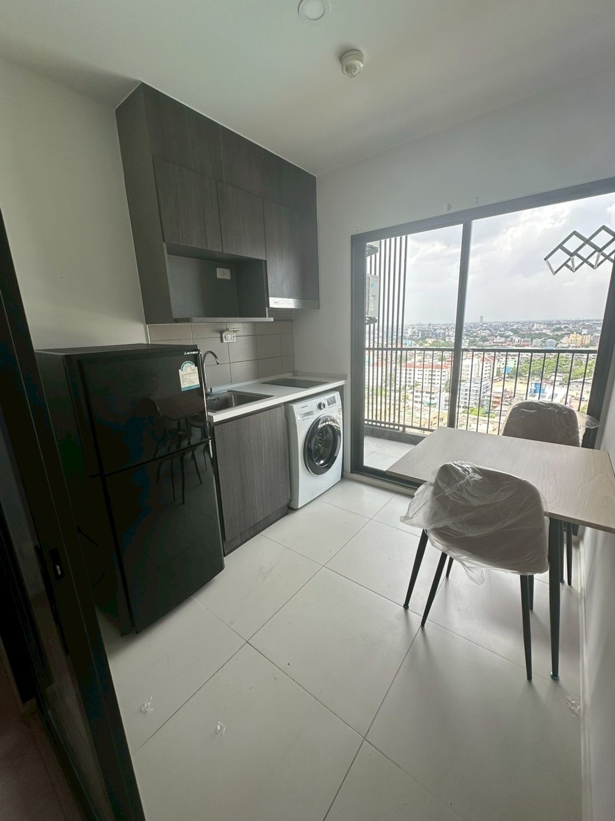 Elio Del Nest - Fully Furnished 1 Bedroom Apartment
