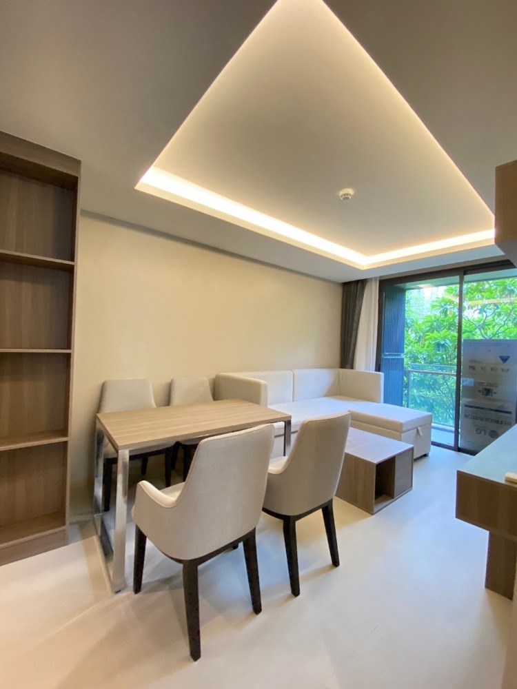 Modern 2-Bedroom Condo in Thonglor, Fully Furnished