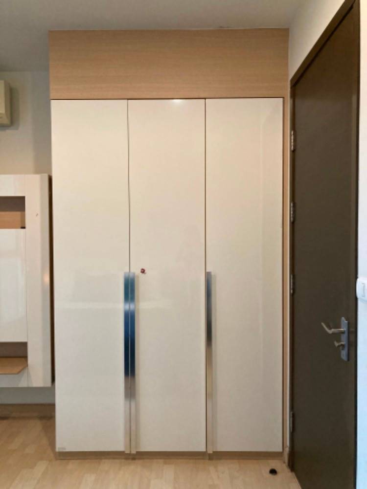 Premio Quinto Phahon Yothin - Corner Condo Unit with North-Facing Balcony