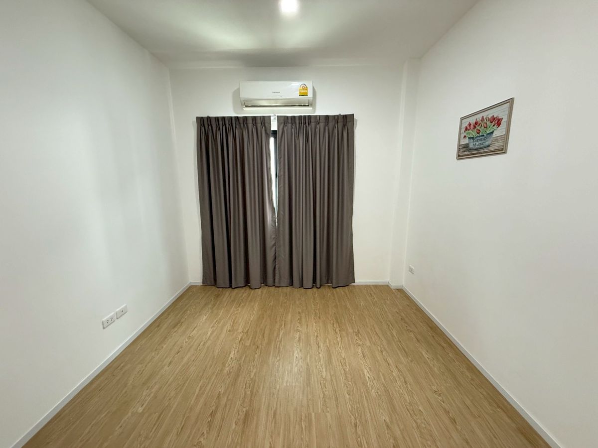Spacious 2-Story English-Style House in The Eternity Greenwood, Rangsit