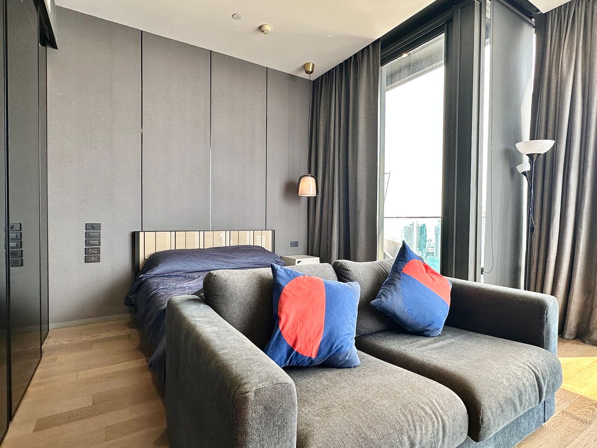 Ashton Silom - Modern 1-Bedroom Condo near BTS Chong Nonsi