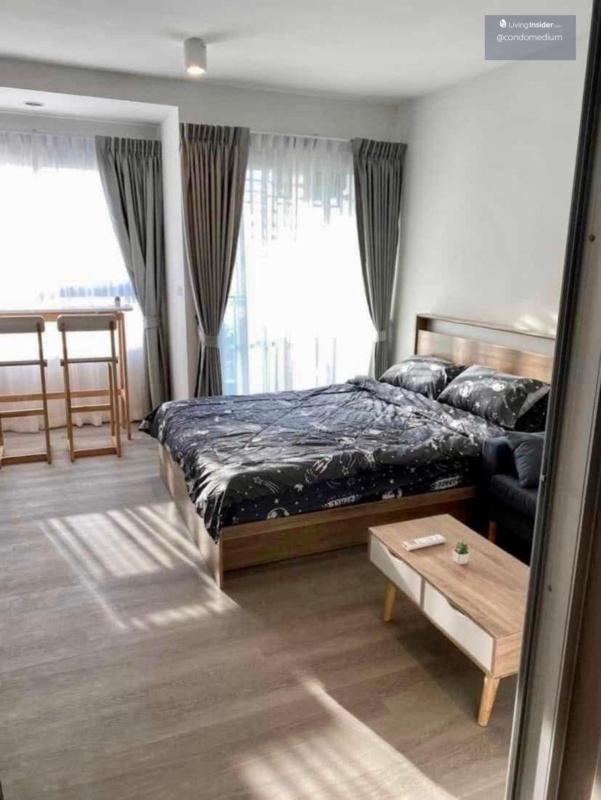 Studio Apartment near MRT Bangplad, 27 sq.m.